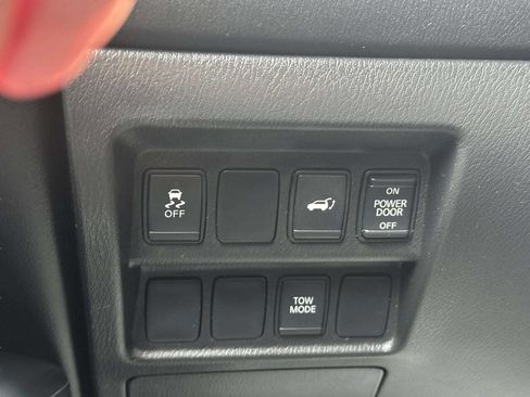 Used 2013 Nissan Pathfinder SL AWD/4WD image 34