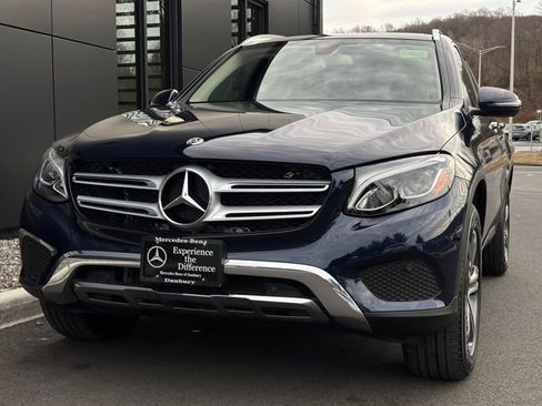 Used 2019 Mercedes-Benz GLC 300 4MATIC image 3