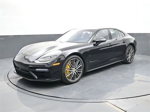 Used 2017 Porsche Panamera Turbo image 1