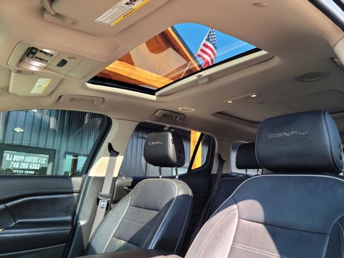 Used 2019 GMC Acadia Denali w/ Technology Package AWD/4WD image 14