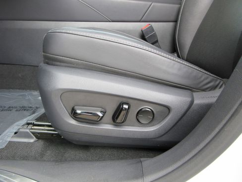 Used 2024 Lexus RX 350 w/ Technology Package image 31