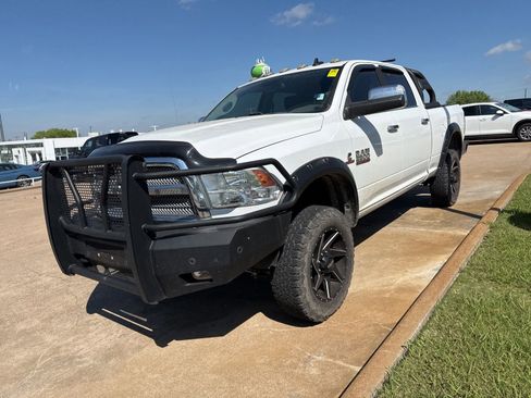 Used 2018 RAM 2500 Big Horn image 3