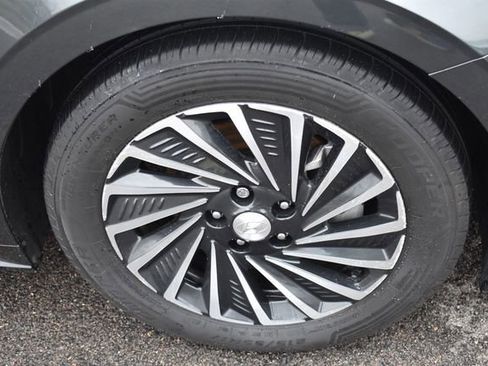 Used 2023 Hyundai Sonata Limited image 11