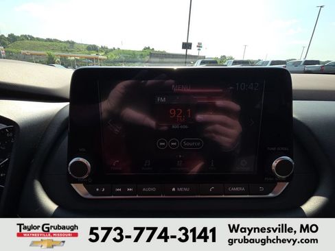 Used 2023 Nissan Rogue SV AWD/4WD image 21