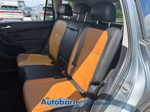 Used 2018 Volkswagen Tiguan SEL AWD/4WD image 23