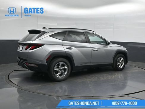 Used 2024 Hyundai Tucson SEL FWD image 2