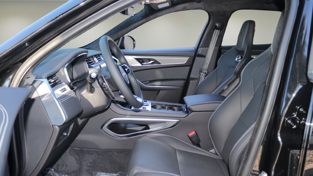 New 2026 Jaguar F-PACE R-Dynamic S AWD/4WD image 11