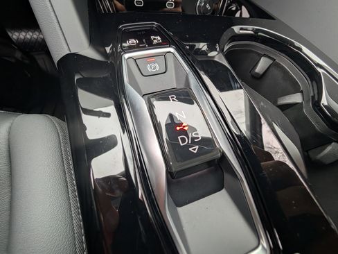 Used 2025 Audi Q5 Premium Plus w/ Premium Plus image 32