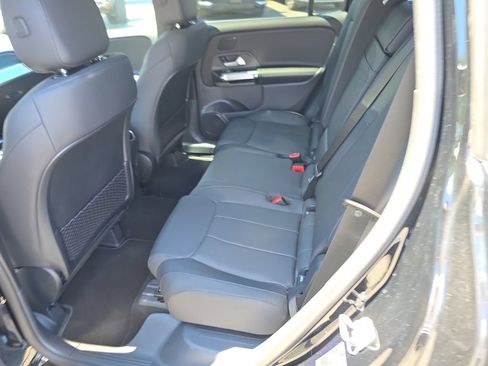 Certified 2025 Mercedes-Benz GLB 250 4MATIC image 10