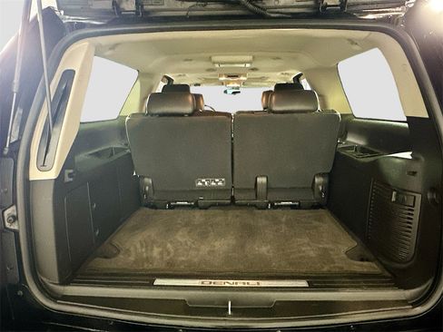 Used 2013 GMC Yukon XL Denali image 28