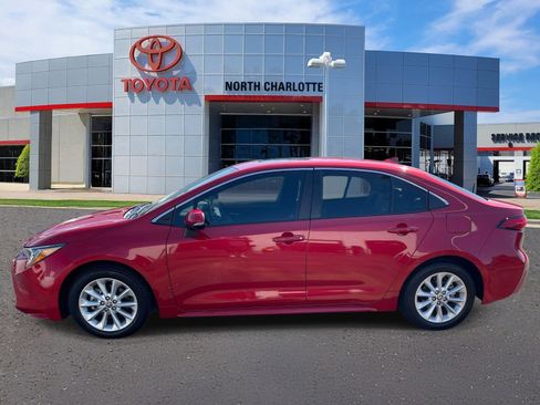 Used 2021 Toyota Corolla XLE image 5