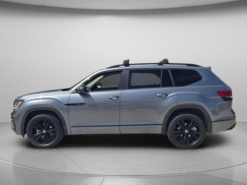 Certified 2023 Volkswagen Atlas SEL R-Line AWD/4WD image 3