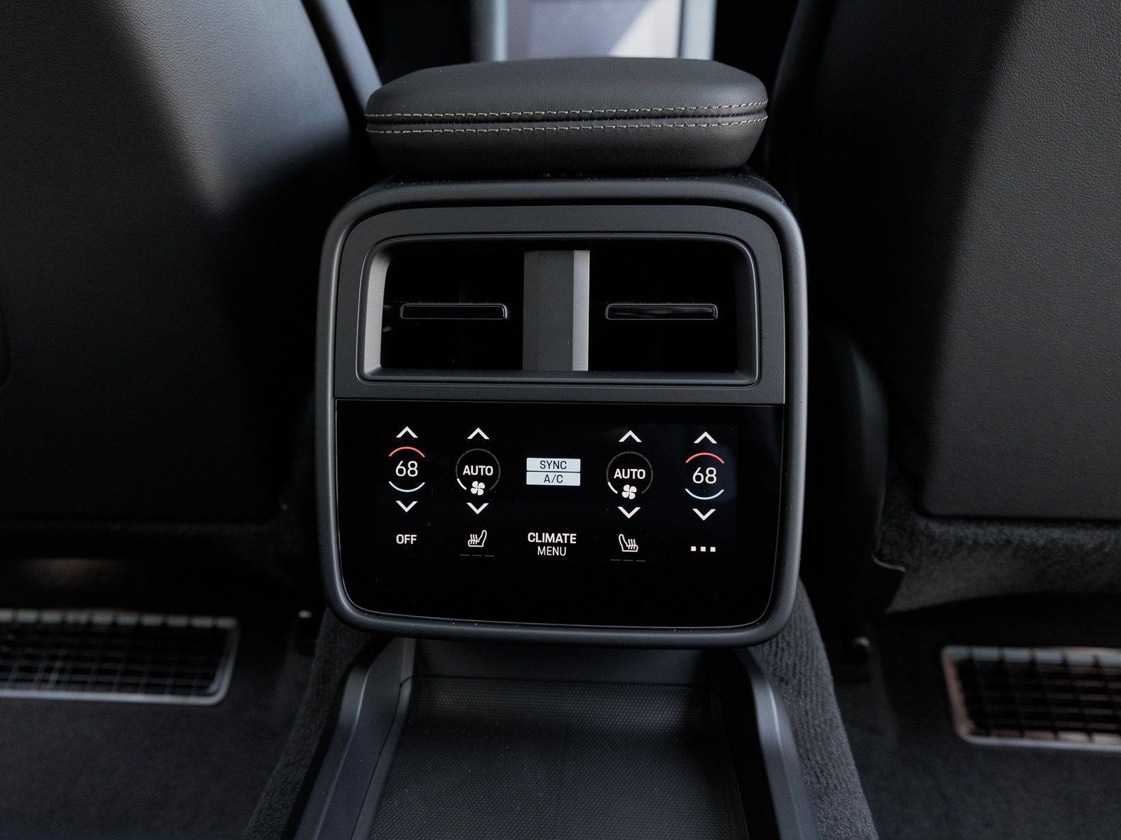 Certified 2025 Porsche Taycan Turbo S AWD/4WD image 33
