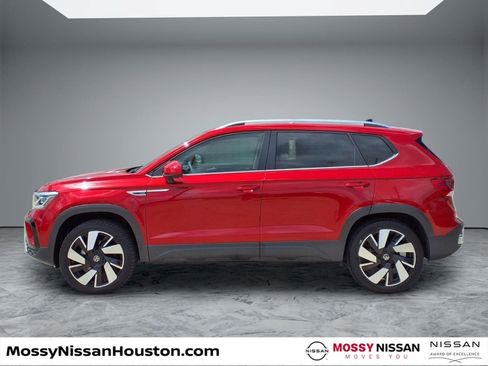 Used 2024 Volkswagen Taos SEL AWD/4WD image 5