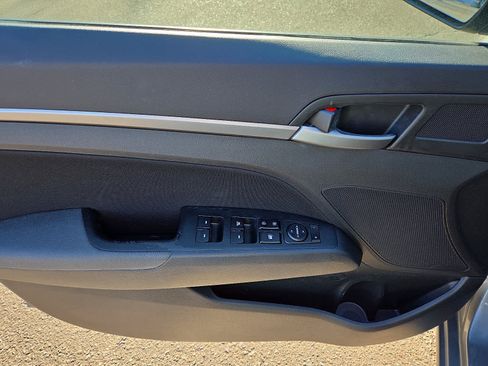Used 2018 Hyundai Elantra Value Edition image 14