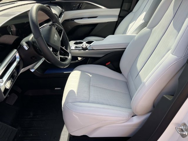Used 2024 Cadillac Lyriq Sport w/ LPO, Floor Liner Package AWD/4WD image 17