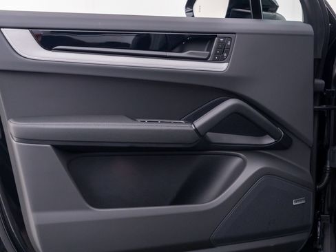 New 2026 Porsche Cayenne AWD/4WD image 14