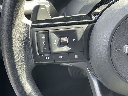 Used 2023 Nissan Rogue SV image 19