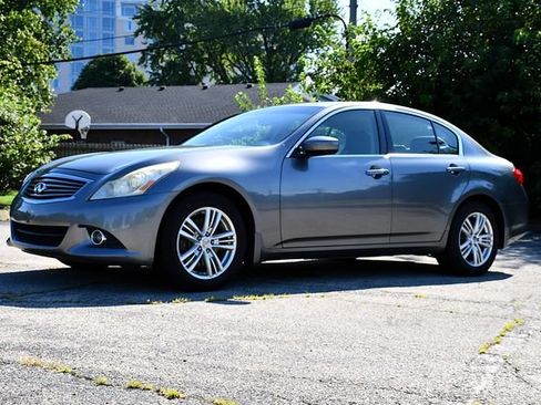 Used 2013 INFINITI G37 x Sedan w/ Premium Pkg AWD/4WD image 3