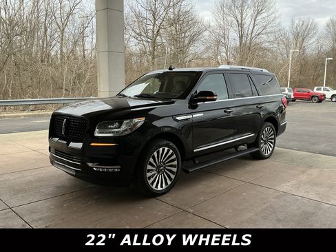 Used 2021 Lincoln Navigator Reserve w/ Luxury Package image 3