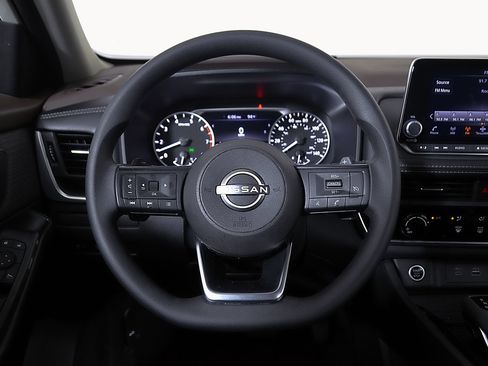 Used 2023 Nissan Rogue S FWD image 24