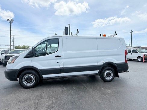 Used 2015 Ford Transit 250 130 Low Roof RWD image 10