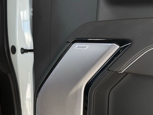 Used 2024 GMC Sierra 2500 AT4X image 22