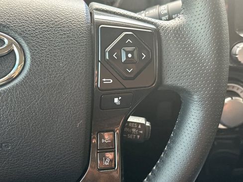 Used 2021 Toyota 4Runner Venture w/ Moonroof Package AWD/4WD image 27