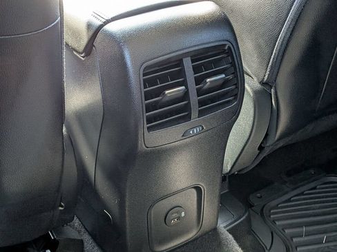 Used 2022 Ford Escape SEL w/ Technology Package FWD image 18