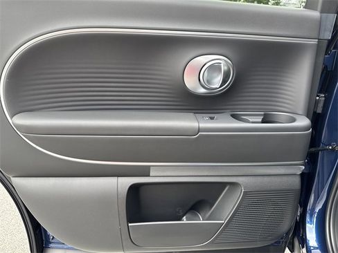 New 2026 Hyundai Ioniq 9 SEL image 13