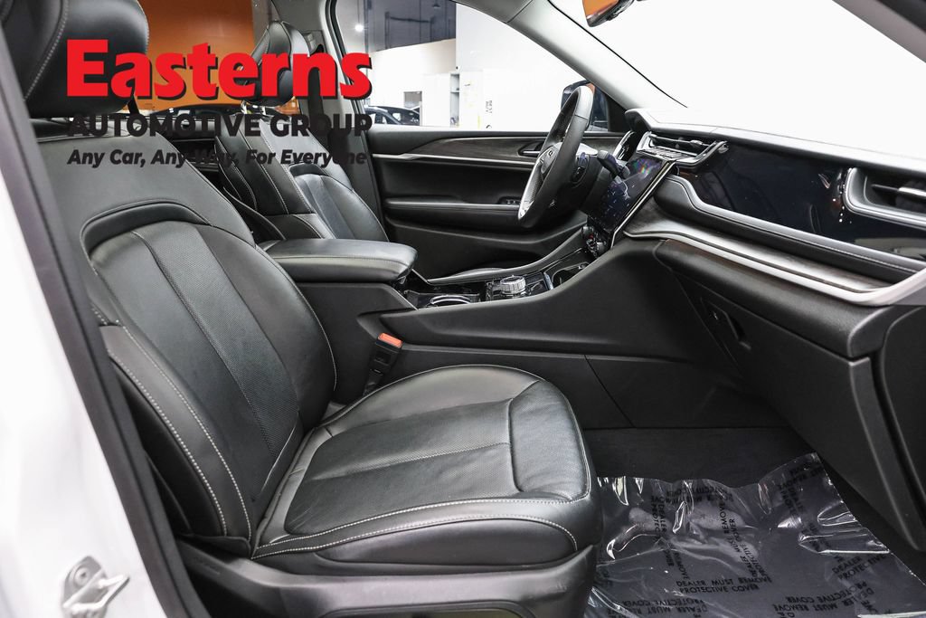Used 2022 Jeep Grand Cherokee Limited 4xe w/ Luxury Tech Group II AWD/4WD image 28