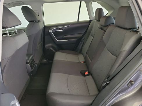 Used 2020 Toyota RAV4 XLE w/ Convenience Package FWD image 14