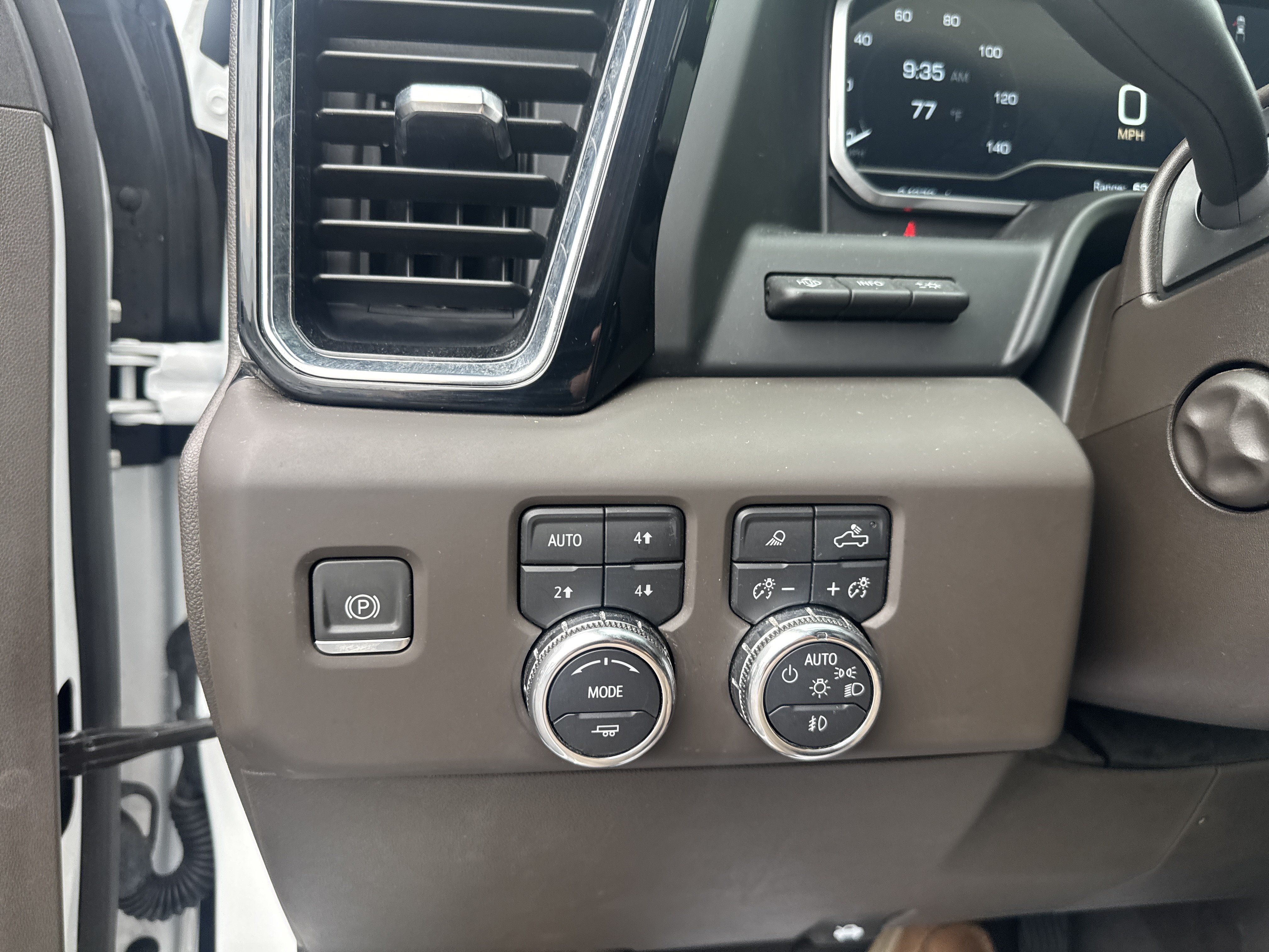 Used 2024 GMC Sierra 1500 Denali w/ Denali Reserve Package AWD/4WD image 31
