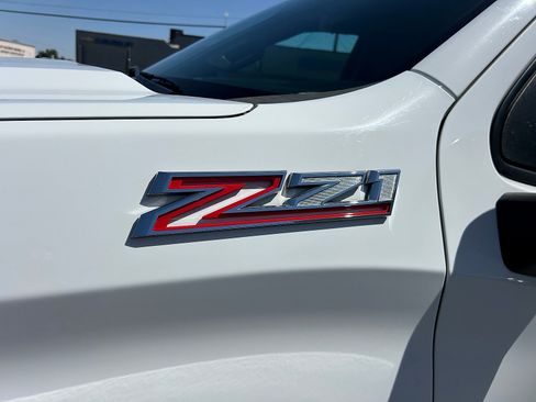 Used 2020 Chevrolet Silverado 1500 LT Trail Boss AWD/4WD image 9