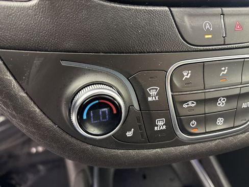 Used 2023 Chevrolet Malibu LT image 31