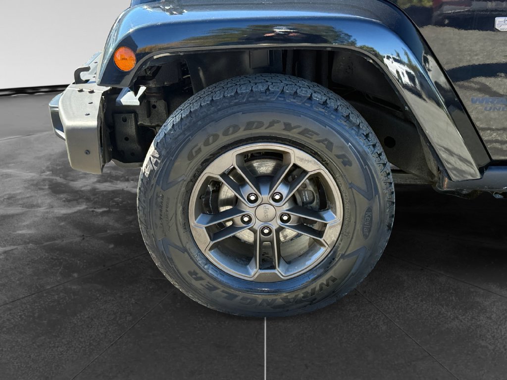 Used 2016 Jeep Wrangler Unlimited Sahara AWD/4WD image 15