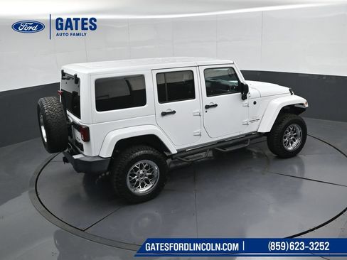 Used 2018 Jeep Wrangler Unlimited Sahara AWD/4WD image 42