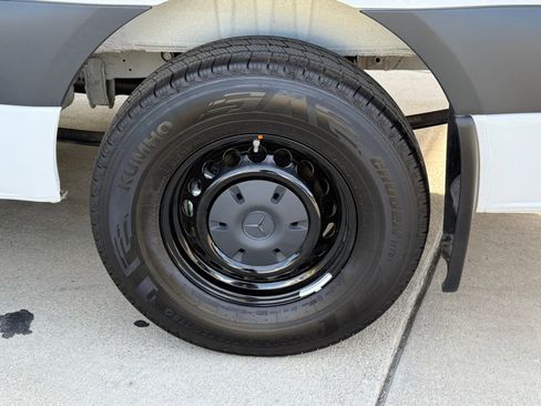New 2025 Mercedes-Benz Sprinter 2500 image 19