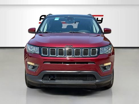 Used 2021 Jeep Compass Latitude w/ Sun and Sound Group FWD image 2