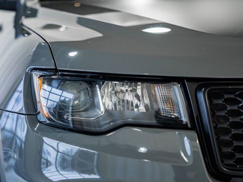 Certified 2021 Jeep Grand Cherokee Freedom Edition image 15