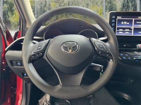 Used 2020 Toyota C-HR LE FWD image 16