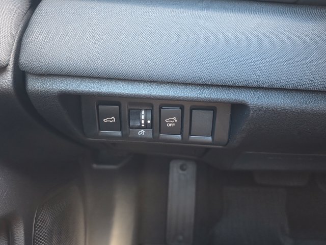 Used 2025 Subaru Outback Premium w/ Popular Package #1A AWD/4WD image 28