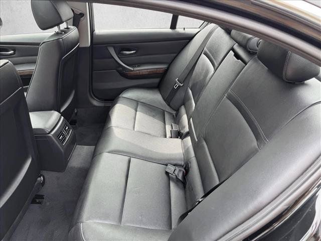 Used 2011 BMW 335i xDrive Sedan AWD/4WD image 18