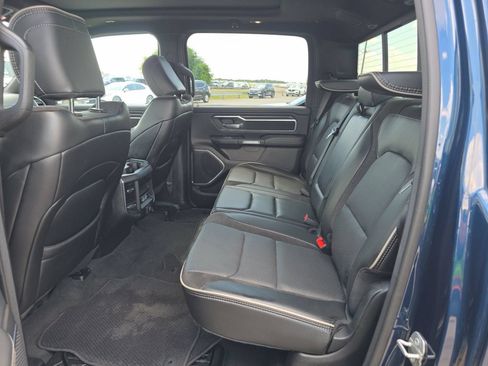 Used 2024 RAM 1500 Laramie AWD/4WD image 14