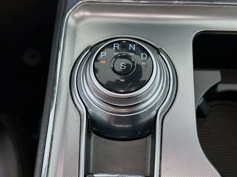 Used 2022 Ford Edge Titanium image 24