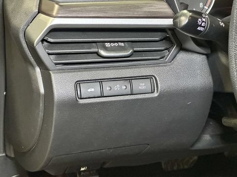 Used 2024 Nissan Altima 2.5 SV FWD image 22