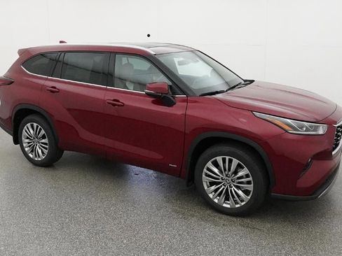 New 2026 Toyota Highlander Platinum AWD/4WD image 12