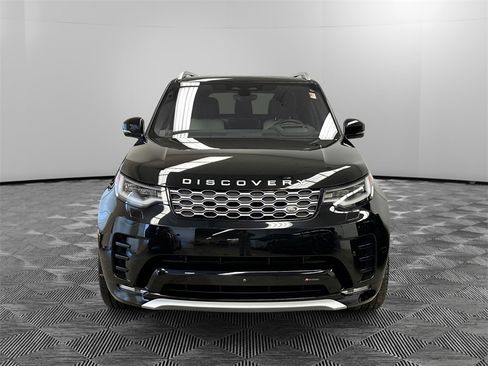 Used 2023 Land Rover Discovery Metropolitan Edition image 8