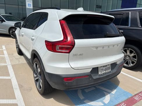 Used 2024 Volvo XC40 B5 Plus w/ Climate Package AWD/4WD image 4