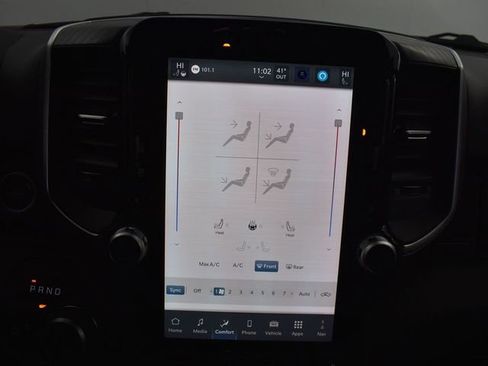 New 2026 RAM 1500 4x4 Crew Cab image 23